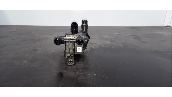 Begagnade Extra vattenpump Citroen C5 Aircross I (A4/AC/AJ/AR) 1.6 Hybrid 225 16V Pris € 30,25 Inklusive moms erbjuds av Autohandel Didier