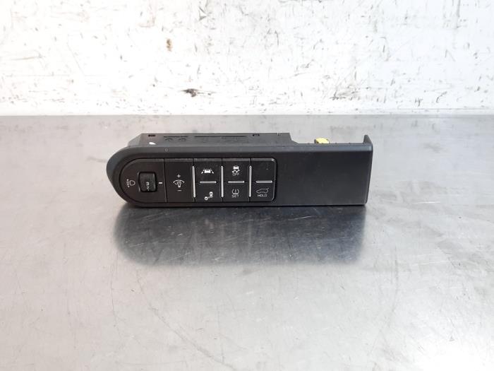 Usados Interruptor ESP Kia Proceed (CD) 1.0i T-GDi 12V Precio € 54,45 IVA incluido ofrecido por Autohandel Didier