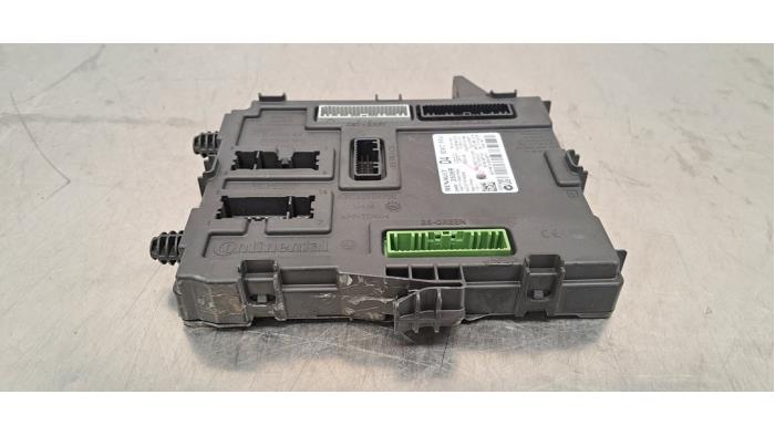 Body control computer from a Renault Megane IV (RFBB) 1.6 GT Energy TCe 205 EDC 2017