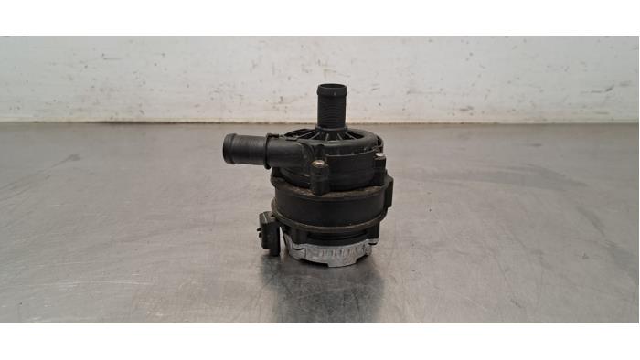 Begagnade Extra vattenpump Dacia Duster (SR) 1.3 TCE 150 16V 4x4 Pris € 48,40 Inklusive moms erbjuds av Autohandel Didier
