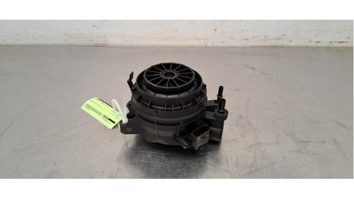 Begagnade Bränslefilter Mercedes C (W206) C-220d 2.0 Turbo 16V Pris € 42,35 Inklusive moms erbjuds av Autohandel Didier