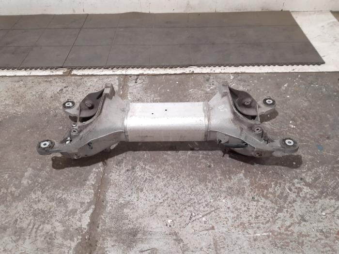 Begagnade Underram Peugeot 508 (F3/FB/FH/FP) 1.5 BlueHDi 130 Pris € 266,20 Inklusive moms erbjuds av Autohandel Didier