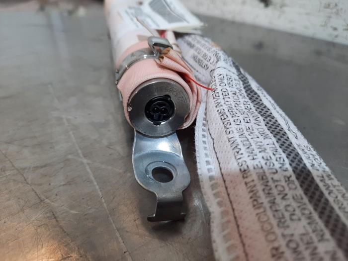 Takgardinairbag, höger från en Citroën C5 Aircross I (A4/AC/AJ/AR) 1.5 Blue HDi 130 16V 2022