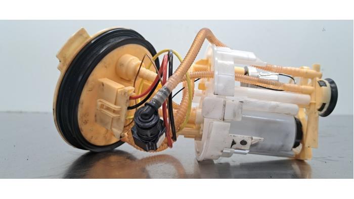 Gebrauchte Kraftstoffpumpe Elektrisch Audi A4 (B9) 2.0 TDI 16V Quattro Preis € 96,80 Mit Mehrwertsteuer angeboten von Autohandel Didier