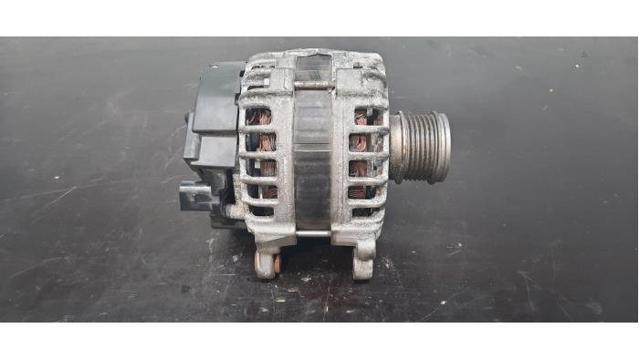Begagnade Dynamo Volkswagen Passat Variant (3G5) 1.6 TDI 16V Pris € 102,85 Inklusive moms erbjuds av Autohandel Didier
