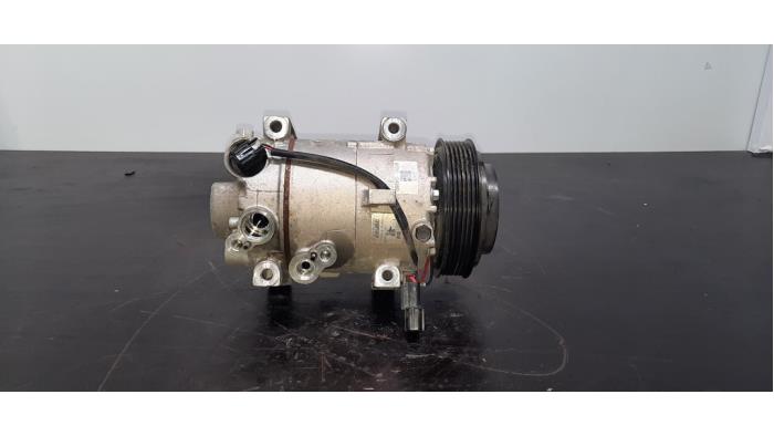 Usagé Compresseur de clim Hyundai i30 Fastback (PDEBA/PEDBC) 1.4 T-GDI 16V Prix € 163,35 Prix TTC proposé par Autohandel Didier