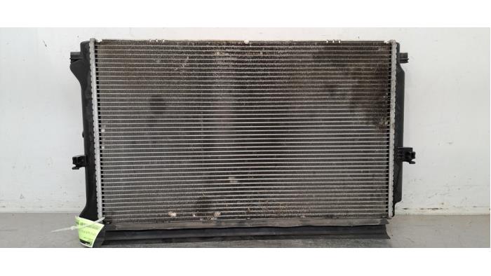 Used Radiator Volkswagen Passat Variant (3G5) 1.6 TDI 16V Price € 90,75 Inclusive VAT offered by Autohandel Didier