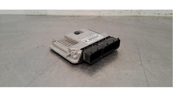 Used Engine management computer Skoda Superb Combi (3V5) 1.4 TSI iV 16V Price € 332,75 Inclusive VAT offered by Autohandel Didier