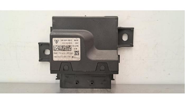 Usados Módulo bomba de combustible Porsche 911 (992) 3.0 24V Carrera Precio € 60,50 IVA incluido ofrecido por Autohandel Didier