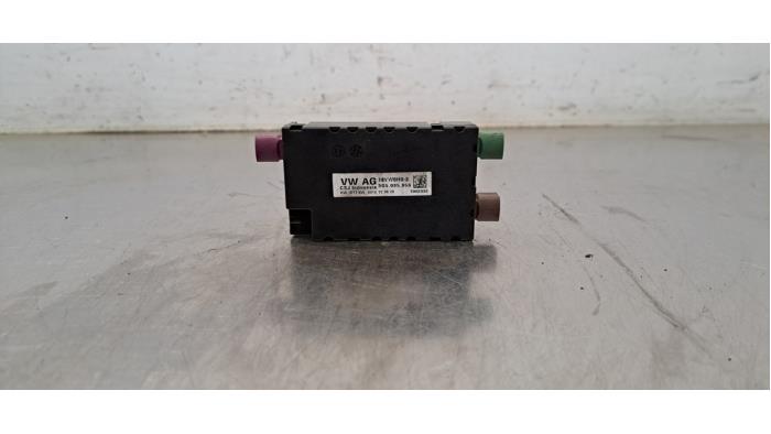 Używane Modul USB Skoda Superb Combi (3V5) 1.4 TSI iV 16V Cena € 24,20 Z VAT oferowane przez Autohandel Didier