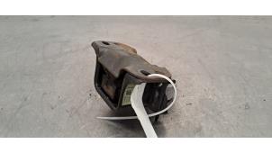 Engine mount from a Ford Fiesta 7 1.5 TDCi 85 2020