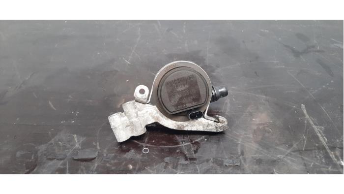 Begagnade Extra vattenpump Mercedes GLC (X253) 2.0 C-220d 16V 4-Matic Pris € 60,50 Inklusive moms erbjuds av Autohandel Didier