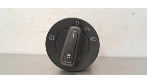 Begagnade Brytare, AIH strålkastare Volkswagen Crafter (SY) 2.0 TDI FWD Pris € 36,30 Inklusive moms erbjuds av Autohandel Didier