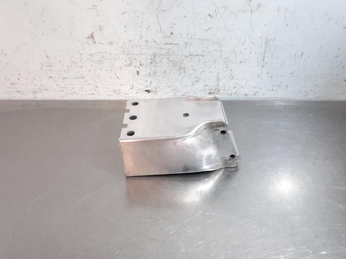 Begagnade Framdelsstöd Landrover Range Rover Evoque II (LZC/LZS/LZH) 1.5 P300e 12V AWD Pris € 36,30 Inklusive moms erbjuds av Autohandel Didier