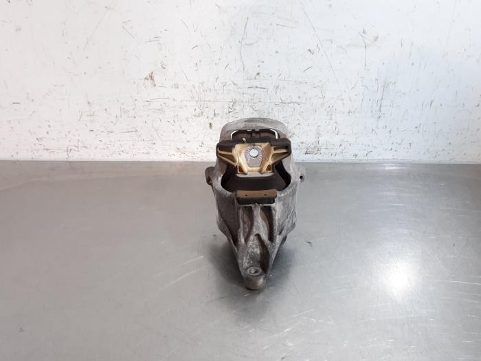 Used Engine mount Audi A4 Avant (B9) 2.0 35 TFSI Mild Hybrid 16V Price € 36,30 Inclusive VAT offered by Autohandel Didier