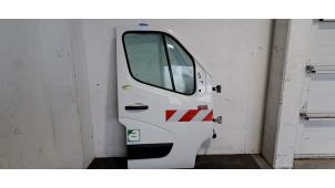Begagnade Framdörr, 4-dörrars, höger Renault Master III (FV) Pris € 665,50 Inklusive moms erbjuds av Autohandel Didier