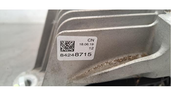 Engine mount from a Opel Insignia Grand Sport 1.6 CDTI 16V 136 2020