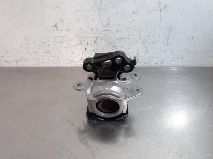 Used Engine mount Landrover Range Rover Evoque II (LZC/LZS/LZH) 1.5 P300e 12V AWD Price € 60,50 Inclusive VAT offered by Autohandel Didier