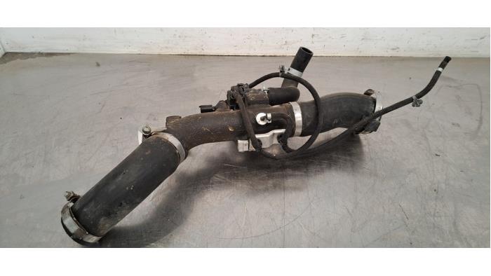 Gebrauchte Intercooler Rohr Kia Ceed (CDB5/CDBB) 1.0i T-GDi 12V Preis € 133,10 Mit Mehrwertsteuer angeboten von Autohandel Didier