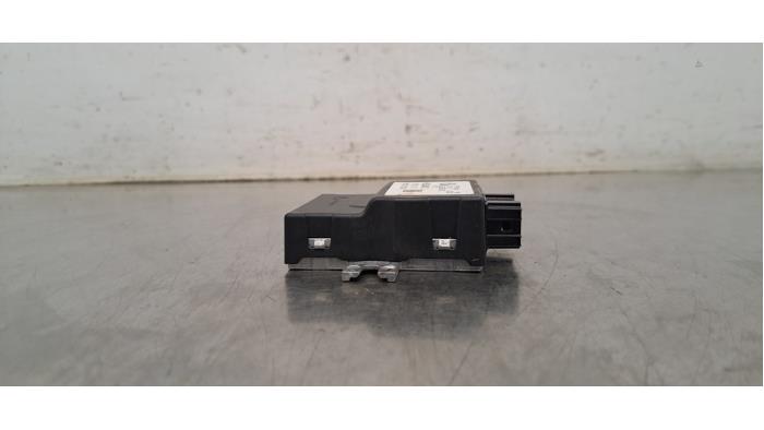 Usagé Module pompe carburant BMW X4 (G02) xDrive 20i 2.0 TwinPower 16V Mild Hybrid Prix € 48,40 Prix TTC proposé par Autohandel Didier
