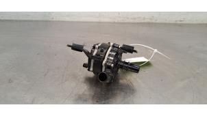 Extra vattenpump från en Kia Sportage (NQ5E) 1.6 T-GDi Hybrid 16V AWD 2024