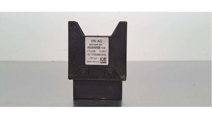 Usagé Module pompe carburant Audi S3 Sportback (8VA/8VF) 2.0 T FSI 16V Prix € 24,20 Prix TTC proposé par Autohandel Didier