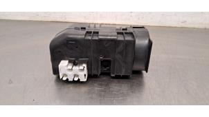 Kompressor van een Mercedes-Benz S (222.0/222.1) 3.0 S-350d 4-Matic 2020