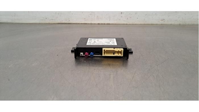 Begagnade Telefonmodul Mercedes S (222.0/222.1) 3.0 S-350d 4-Matic Pris € 133,10 Inklusive moms erbjuds av Autohandel Didier