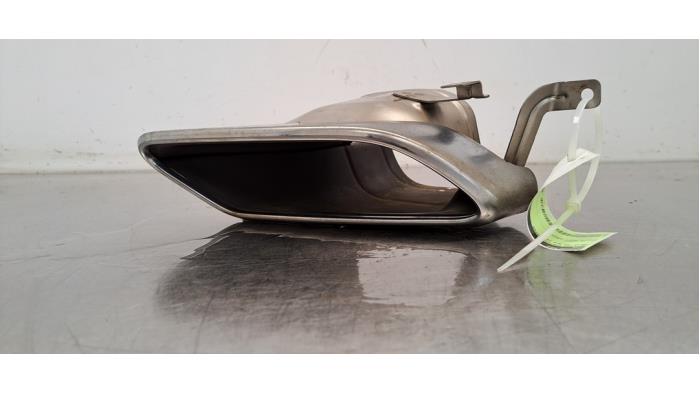 Begagnade Diffuser, bakre stötfångare Volvo V60 II (ZW) 2.0 D3 16V AWD Pris € 60,50 Inklusive moms erbjuds av Autohandel Didier