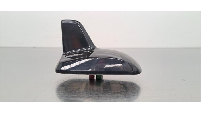 Używane Antena Mercedes S (222.0/222.1) 3.0 S-350d 4-Matic Cena € 60,50 Z VAT oferowane przez Autohandel Didier