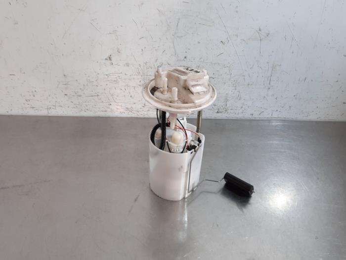 Usagé Pompe à carburant Iveco New Daily VI 3.0 Natural Power 35C/S14, 40/50/65/70C14 Prix € 48,40 Prix TTC proposé par Autohandel Didier