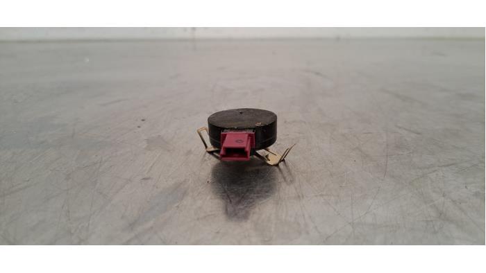 Begagnade Regnsensor Landrover Defender II 110 2.0 D200 Pris € 60,50 Inklusive moms erbjuds av Autohandel Didier