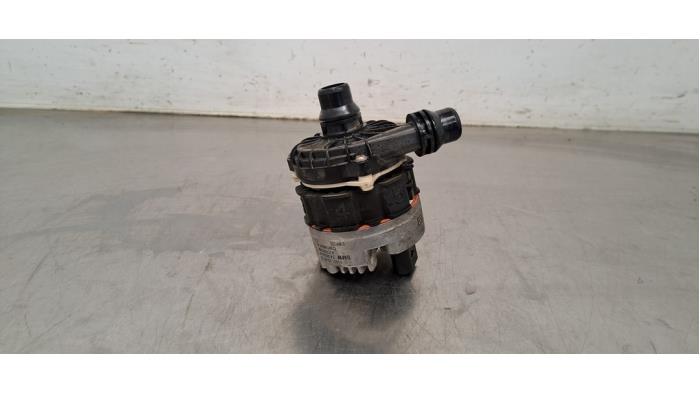 Begagnade Extra vattenpump BMW M3 Touring (G81) 3.0 Competition xDrive Turbo 24V Pris € 96,80 Inklusive moms erbjuds av Autohandel Didier