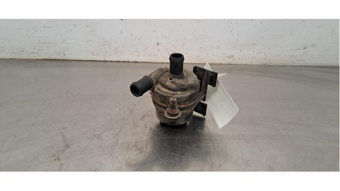 Begagnade Extra vattenpump Landrover Defender II 110 2.0 D200 Pris € 54,45 Inklusive moms erbjuds av Autohandel Didier