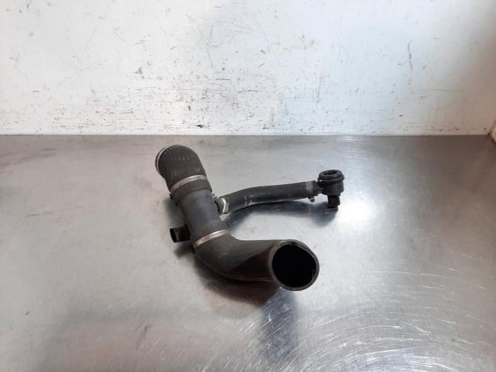 Gebrauchte Intercooler Schlauch Iveco New Daily VI 3.0 Natural Power 35C/S14, 40/50/65/70C14 Preis € 36,30 Mit Mehrwertsteuer angeboten von Autohandel Didier