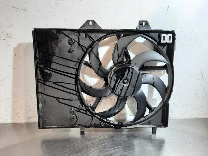 Używane Wentylator Citroen C3 (SX/SW) 1.2 12V e-THP PureTech 110 Cena € 60,50 Z VAT oferowane przez Autohandel Didier