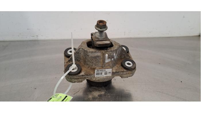 Used Engine mount Landrover Defender II 110 2.0 D200 Price € 60,50 Inclusive VAT offered by Autohandel Didier