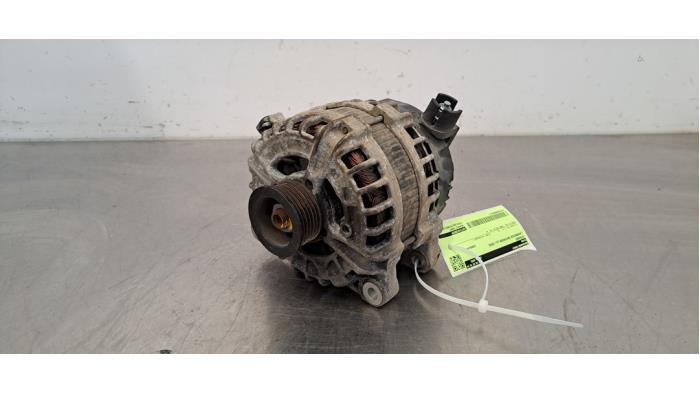 Used Dynamo Landrover Defender II 110 2.0 D200 Price € 133,10 Inclusive VAT offered by Autohandel Didier