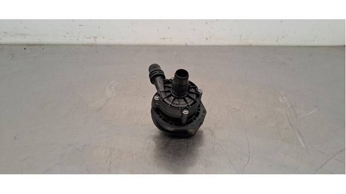 Extra vattenpump Peugeot 5008 III (KA/KB/KC), Family, 2024 (Begagnad)
