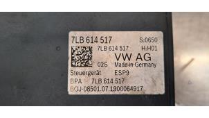 Bloc ABS d'un Volkswagen Transporter T6 2.0 TDI 150 2020