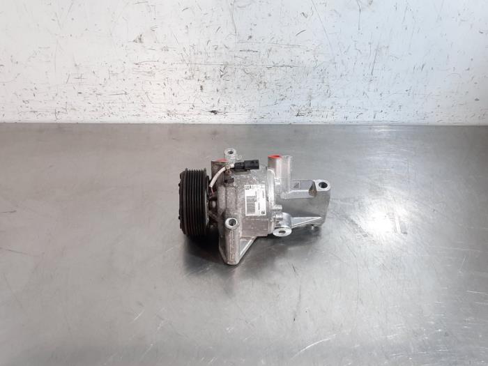 Gebrauchte Klimapumpe Nissan Micra (K14) 0.9 IG-T 12V Preis € 163,35 Mit Mehrwertsteuer angeboten von Autohandel Didier