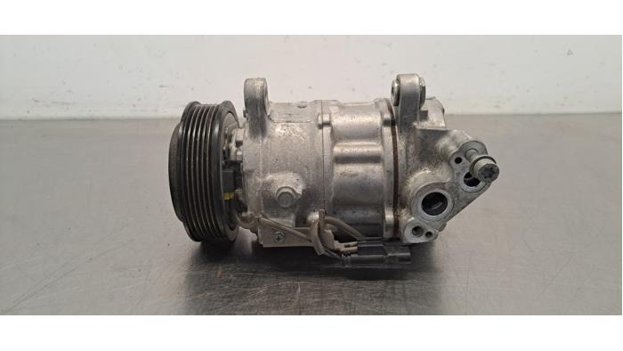 Usagé Compresseur de clim BMW 2 serie Gran Coupe (F44) 218d 2.0 16V Prix € 133,10 Prix TTC proposé par Autohandel Didier