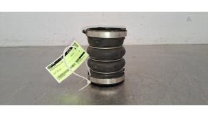 Used Turbo hose Porsche Macan (95B) 3.0 V6 24V GTS Price € 42,35 Inclusive VAT offered by Autohandel Didier