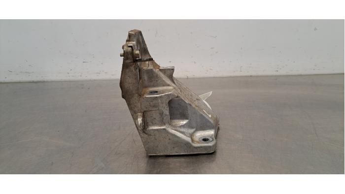 Used Engine mount Landrover Defender II 110 3.0 D300 MHEV Price € 36,30 Inclusive VAT offered by Autohandel Didier
