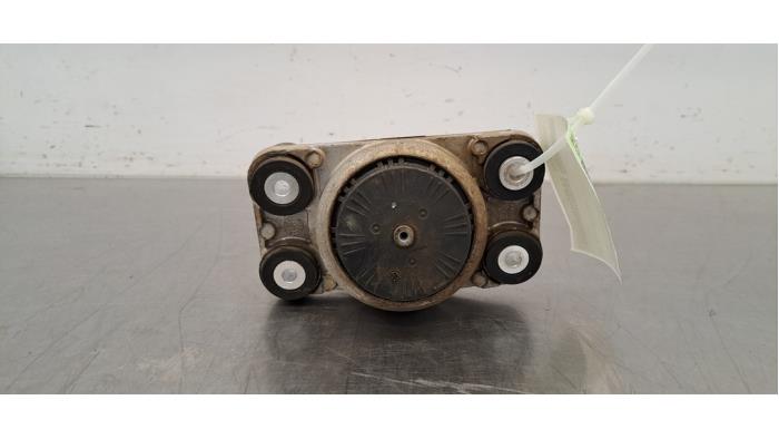 Used Engine mount Landrover Range Rover Sport (L1) 3.0 D300 Price € 163,35 Inclusive VAT offered by Autohandel Didier