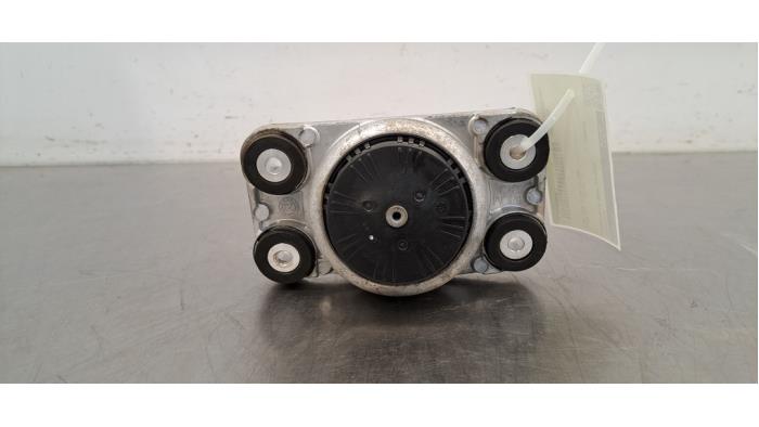 Used Engine mount Landrover Range Rover Sport (L1) 3.0 D300 Price € 96,80 Inclusive VAT offered by Autohandel Didier