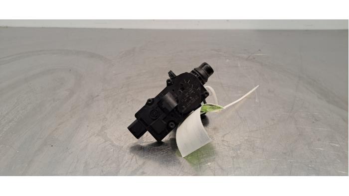 Begagnade Extra vattenpump Mercedes Sprinter 3,5t (907.6/910.6) 315 CDI 2.0 D RWD Pris € 96,80 Inklusive moms erbjuds av Autohandel Didier