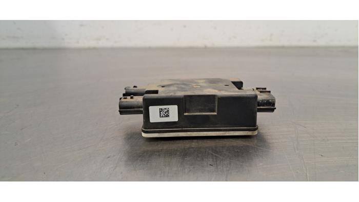 Usagé Module pompe carburant Renault Master III (FV) 2.3 dCi 135 16V FWD Prix € 60,50 Prix TTC proposé par Autohandel Didier