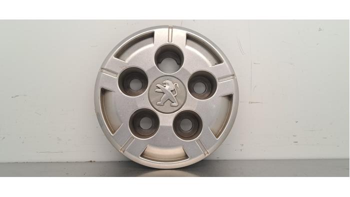 Używane Kolpak Peugeot Boxer (U9) 2.2 Blue HDi 140 Cena € 12,10 Z VAT oferowane przez Autohandel Didier
