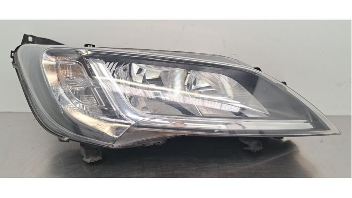 Używane Reflektor prawy Peugeot Boxer (U9) 2.2 Blue HDi 140 Cena € 266,20 Z VAT oferowane przez Autohandel Didier